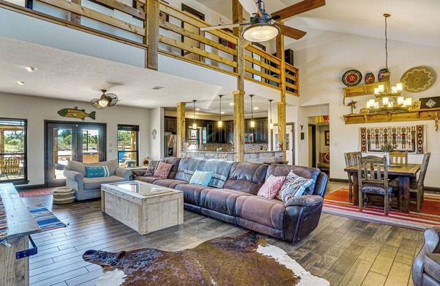 Hot Tub + Fire Pit: Possum Kingdom Lake Retreat!