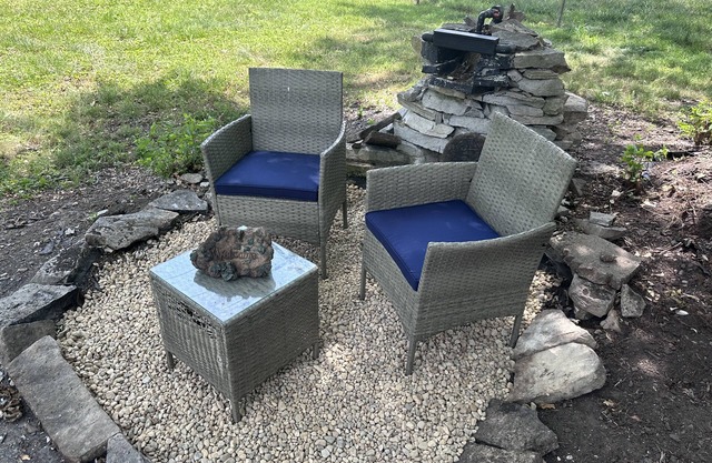Hot tub getaway home! Relax and recharge at your STL cozy vacation retreat