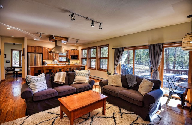 Hot Tub, Grill, Sauna, Cozy/Chic Rereat