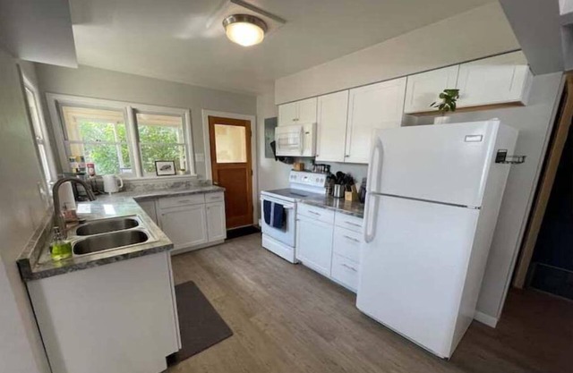 Hot Tub Haven - Only 2 Blocks To Candy Shop or Philipsburg Brewery!