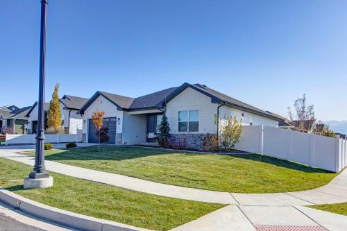 Hot Tub, Heber Home, Pet-Friendly, Games, Sleeps 13 Guest!