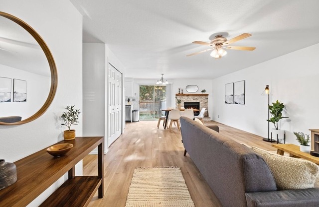 Modern Family Friendly Home W/ ★Large Backyard★