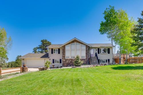 Hot Tub, Pool 40-Acre Horse Ranch in Kiowa!