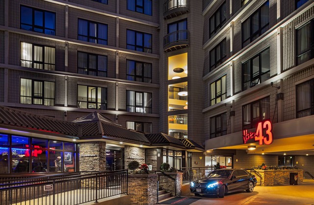 Hotel 43