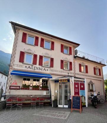Hotel Alpina