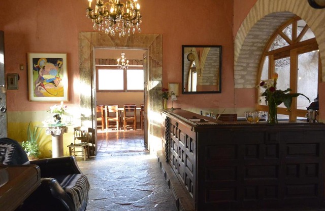 Hotel Amor y Paz