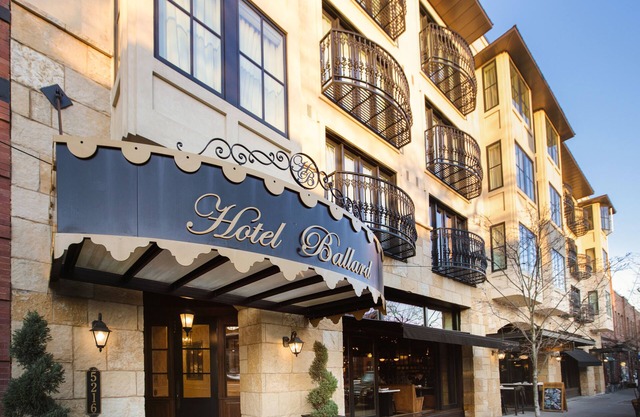Hotel Ballard
