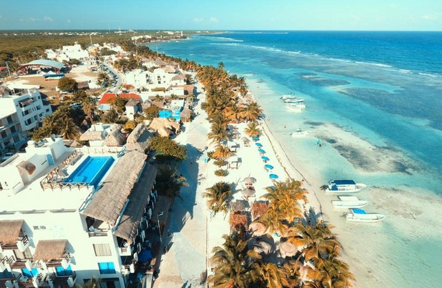 Hotel Blue Reef frente al mar