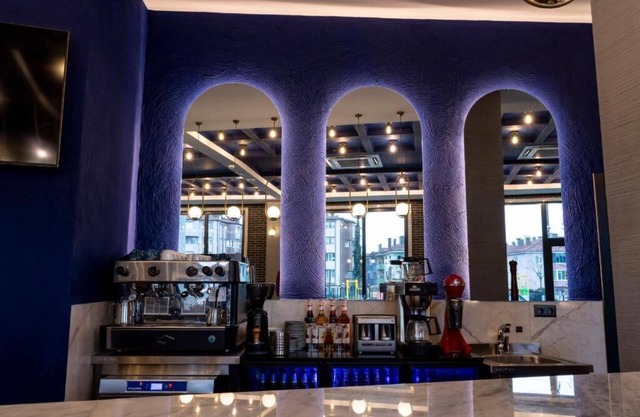 HOTEL BONVIE