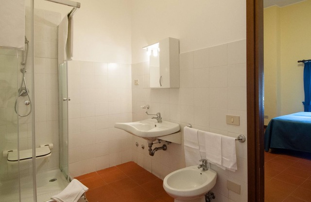 HOTEL CAPRANICA - FRANCIGENA - VIA ROMEA GERMANICA - TUSCIA ETRURIA UND NATUR