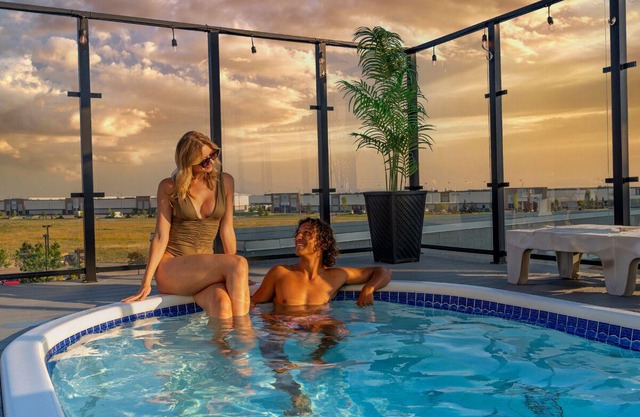 Hotel Clique Calgary Airport