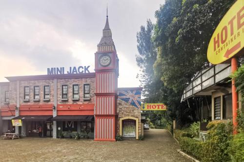 Hotel Container Inn Puncak Mitra RedDoorz