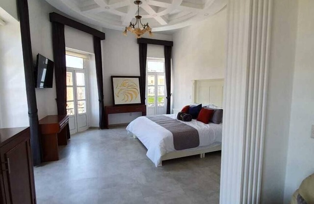 Hotel Estancia Real