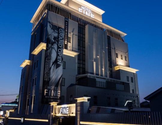 HOTEL FINE - INTO THE PREMlUM -