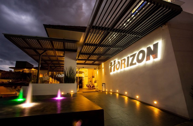 Hotel Horizon and Convention Center