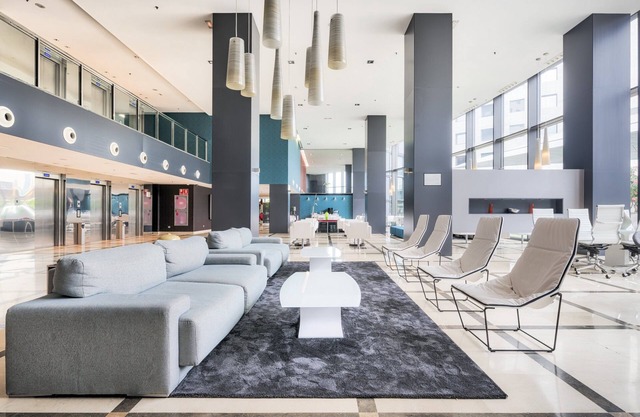 Hotel ILUNION Aqua 4