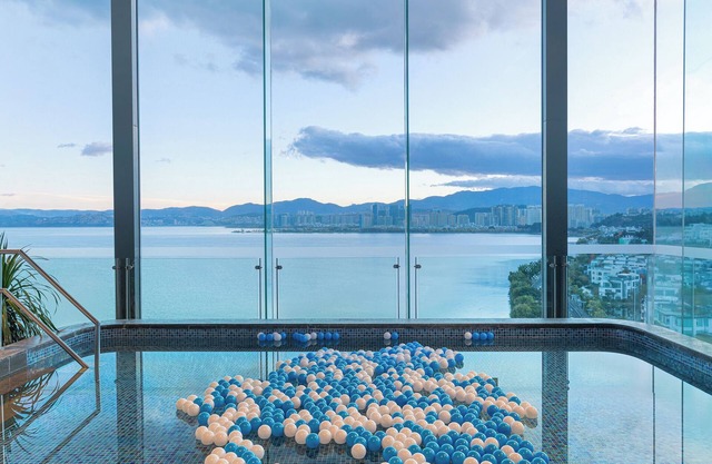 Hotel Indigo Dali Erhai by IHG