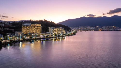 Hotel Indigo Dali Erhai by IHG