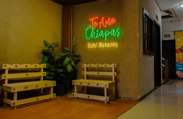 Hotel Makarios