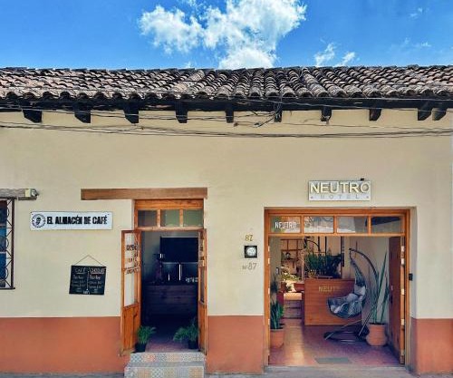 Hotel Neutro
