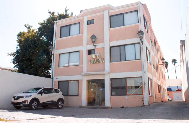 Hotel Tlaxcala (one block from the zocalo of Tlaxcala )
