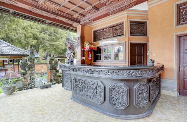 Super OYO 3261 Hotel Ratu