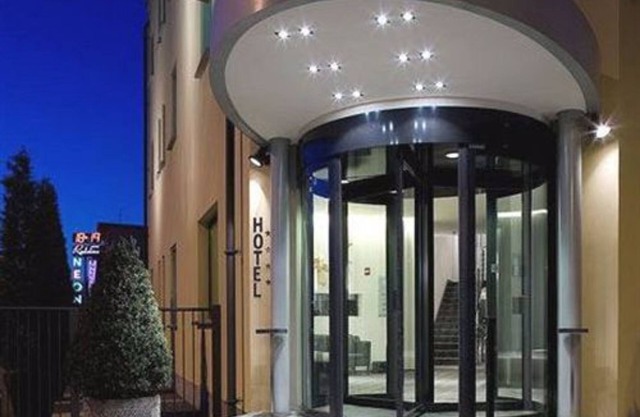 Hotel Ovest