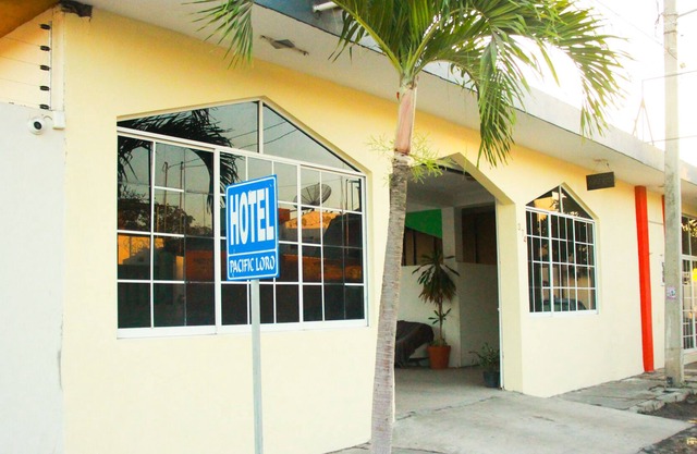 Hotel Pacific