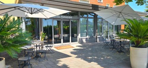 HOTEL PARADISO