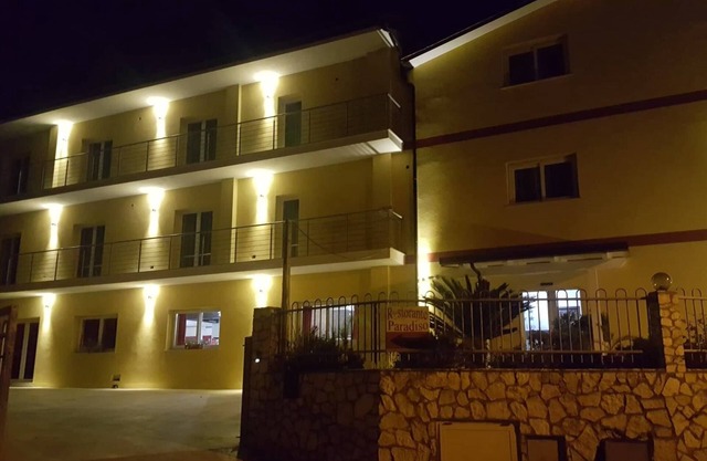 Hotel Paradiso
