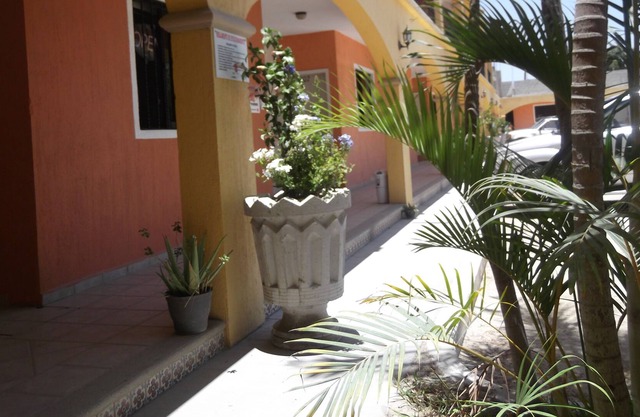 Hotel Plaza Los Arcos