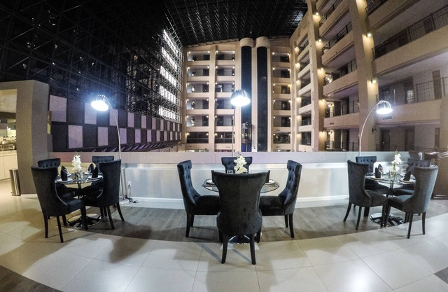 Hotel Pueblo Amigo Plaza & Casino