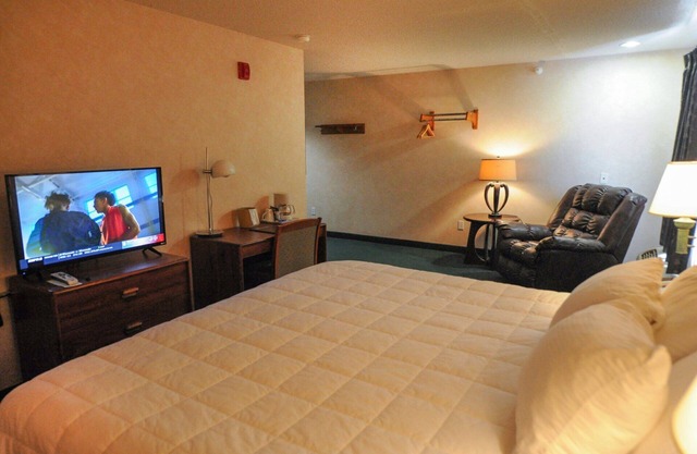 Hotel room with ONE KING BED