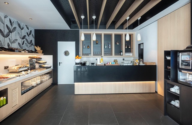 Hotel Sercotel Plana Suites