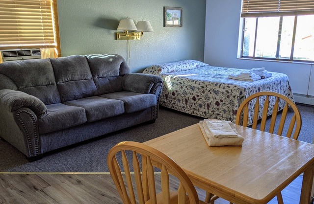 Hotel Style Lodge Room w/Kitchenette