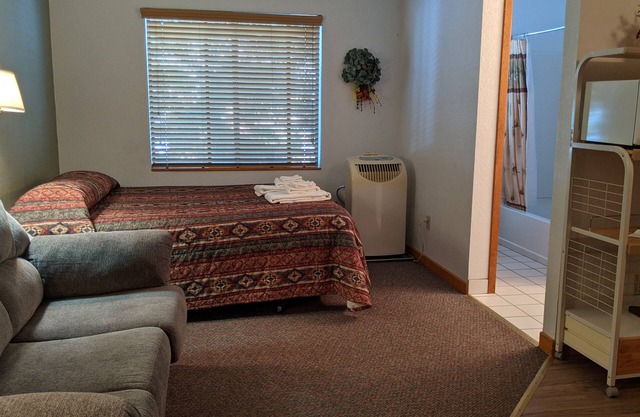 Hotel Style Lodge Room w/Kitchenette