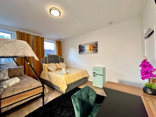 Hotel-Style, No Host, Professionally Managed ID280