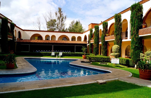 Hotel & Suites Villa del Sol
