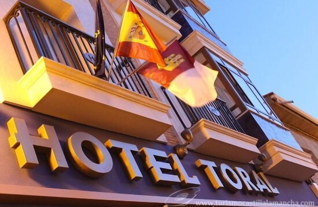 Hotel Toral
