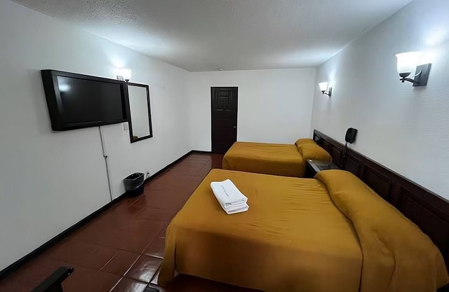 Hotel Villa Capri, 2 camas dobles 4 Huéspedes