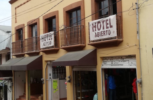 Hotel y Plaza Jalpan