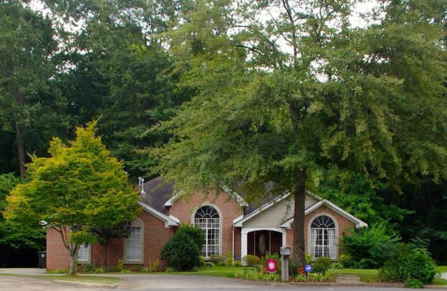 Houndstooth Cottage