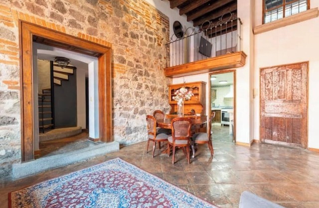 House in the Heart of the Historic Center 907+ East