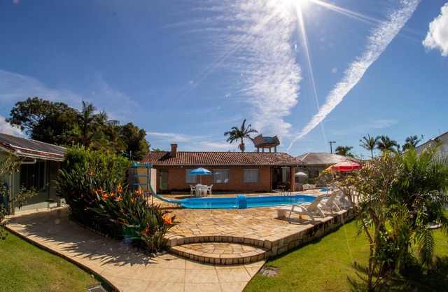 HAUS 10 SUITEN / LUFTGRUPPEN UND FAMILIEN UND AUSFLÜGE Penha -Beto Carrero, 50 Personen