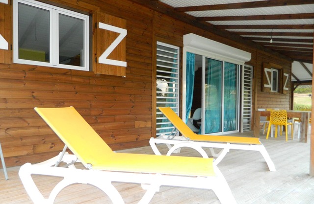 House 200 m from the beach 48 euros per night and per person/in an ideal setting.