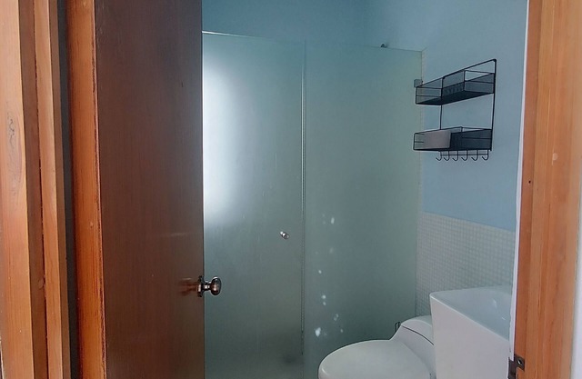 House 3 levels CDMX, very bright, 7prs, ideal for groups.