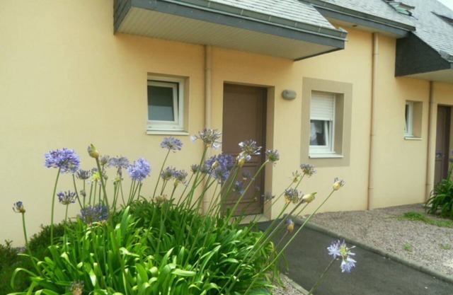 Haus 500 m vom großen Strand von Caroual in ERQUY