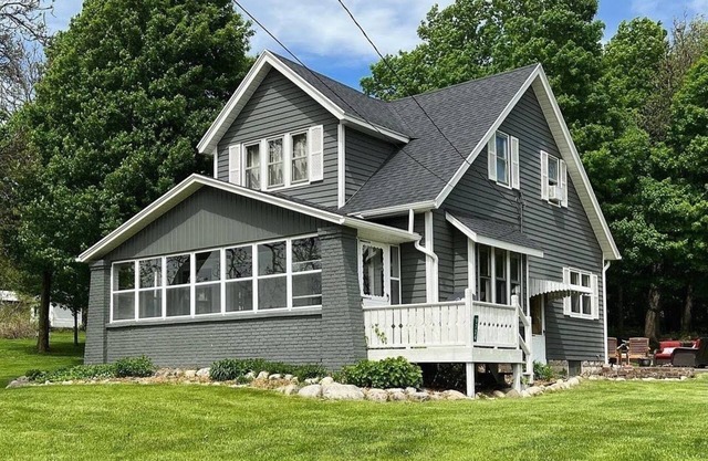 House 7 beds, 2 baths Farmstay at a Pygmy Goat & Agritourism Farm