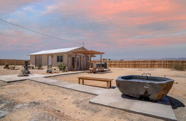 House 9 · *Private Hot Springs* Olive Cabin