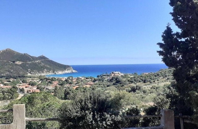 House beach of Solanas 3